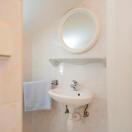 Ana Del Sol - Zf Hvar