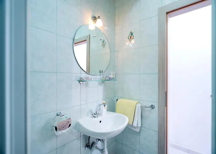 Ana Del Sol - Zf Hvar