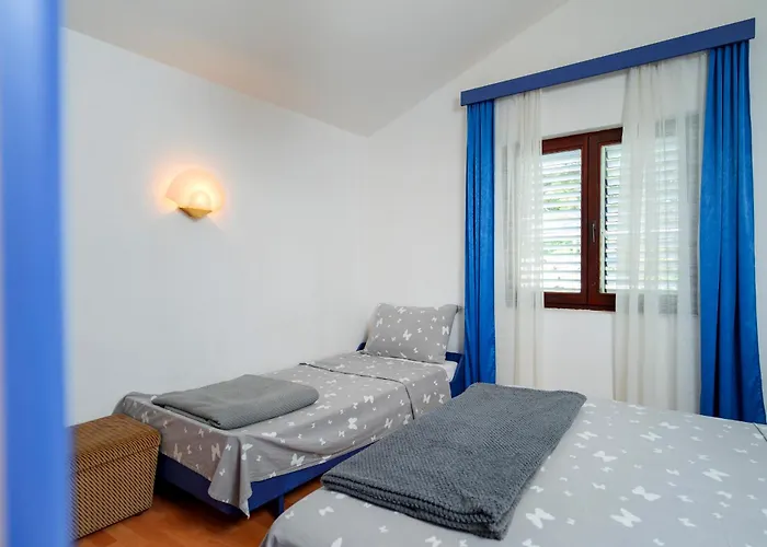 Ana Del Sol - Zf Hvar